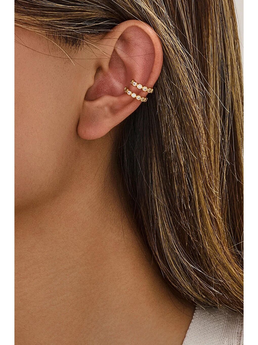 Sarı Altın Kaplama Taşlı Kıkırdak Küpe- 2 Adet