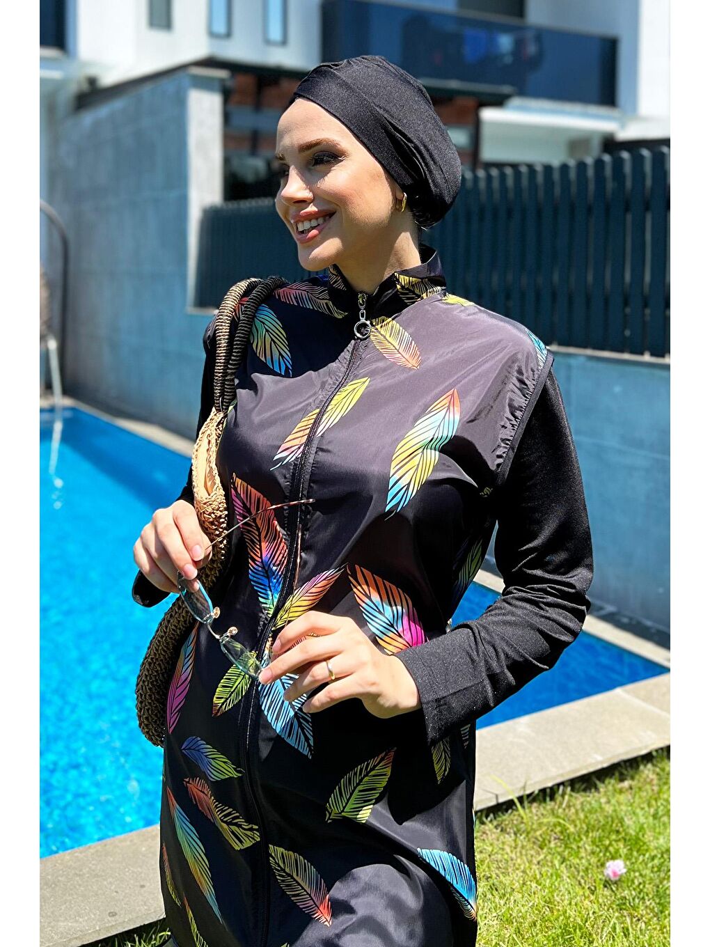 Siyah Tam Kapalı Mayo R4406 Ece