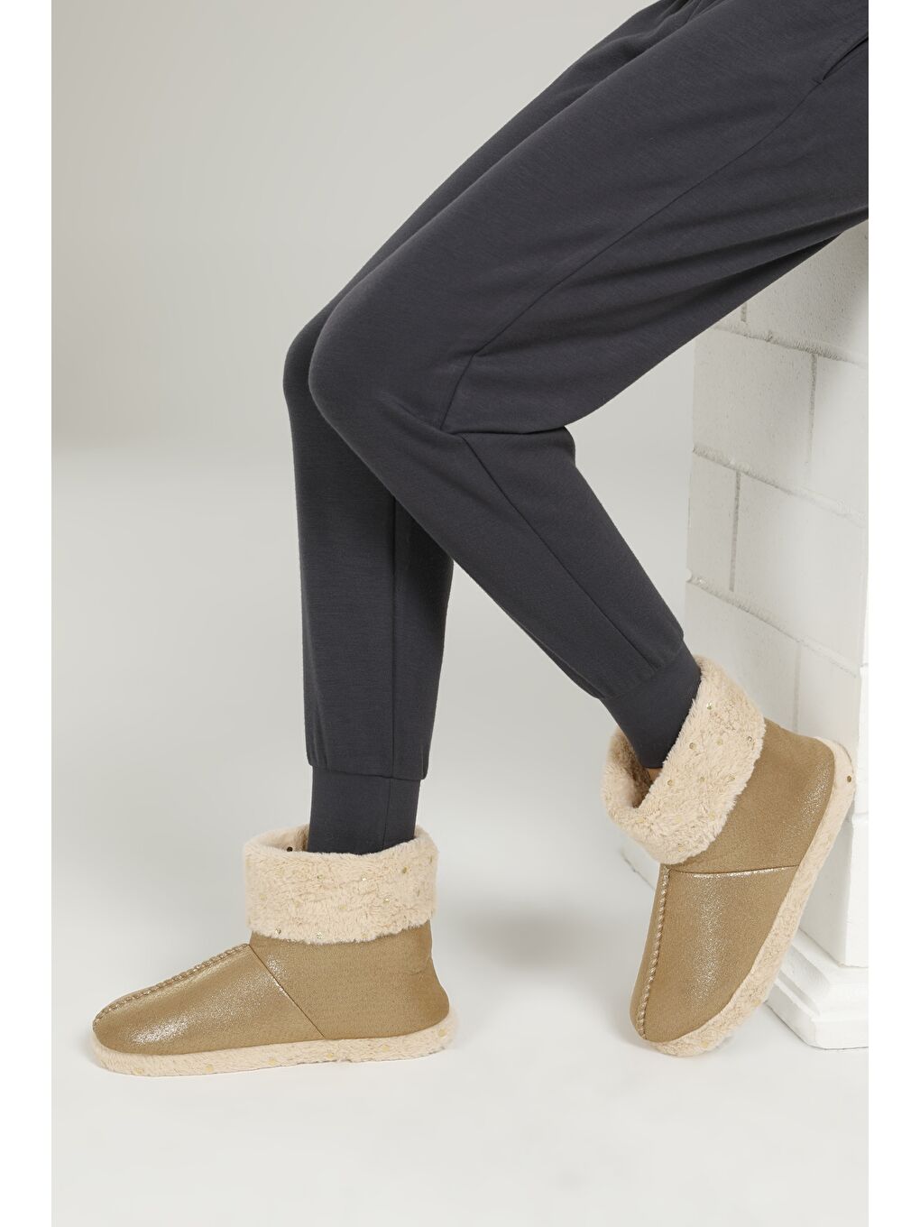 Sarı 600031.Z Altın Kadın Panduf-4