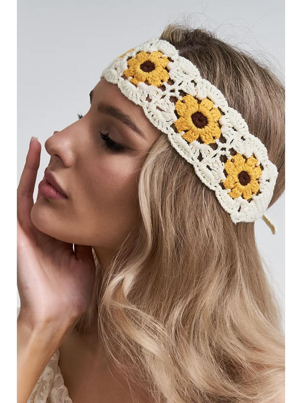 Beyaz Örgü Papatya Saç Bandı-5