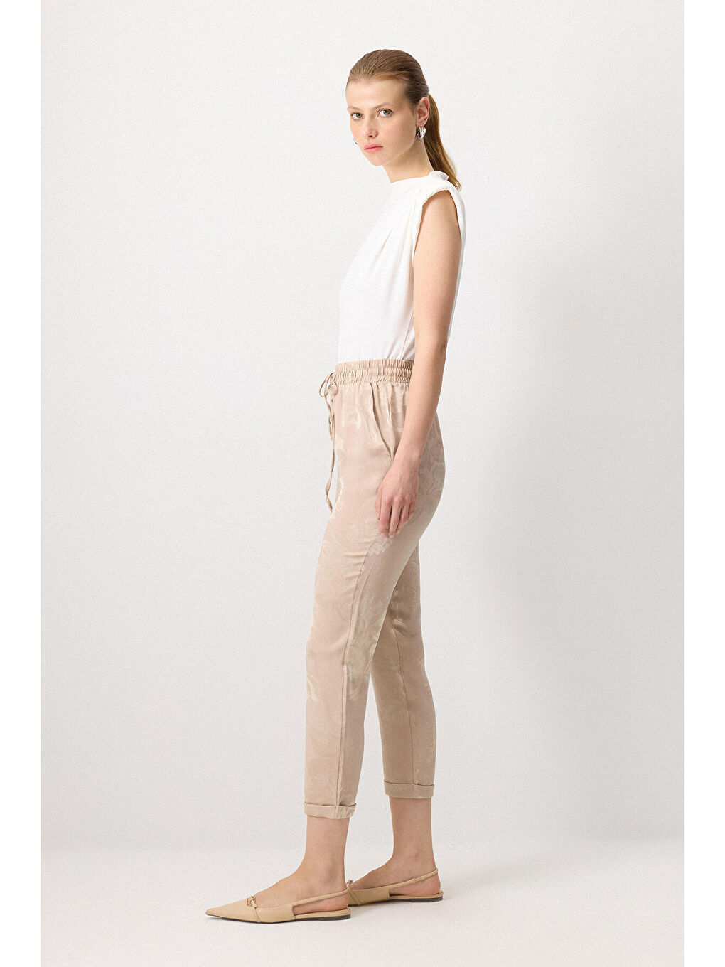 Bej Beli Lastikli Jakarlı Pantolon-1