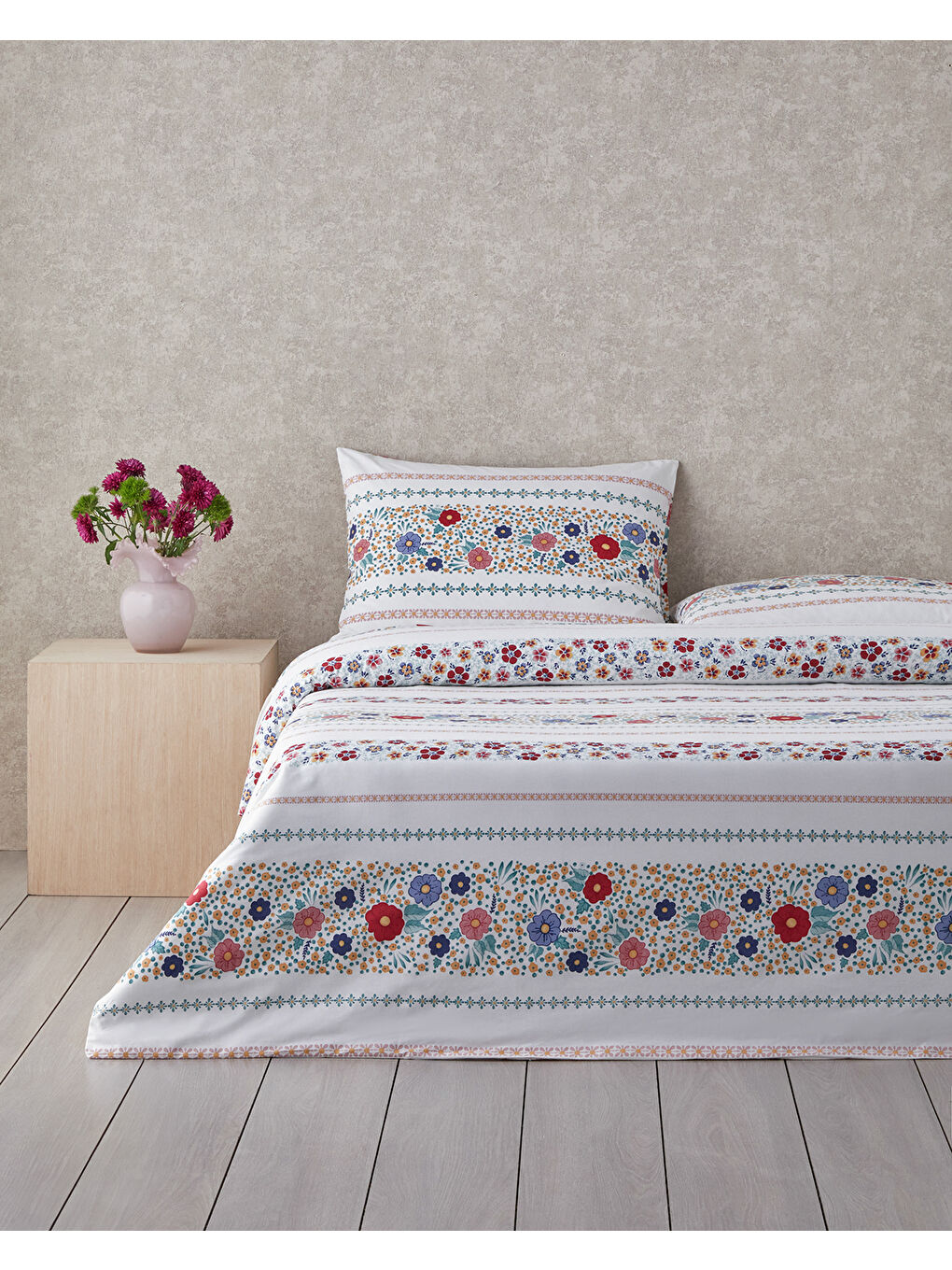 Blossom Bands Çift Taraflı Pamuklu Çift Kişilik Nevresim Seti 200x220 cm Kırmızı - Mavi