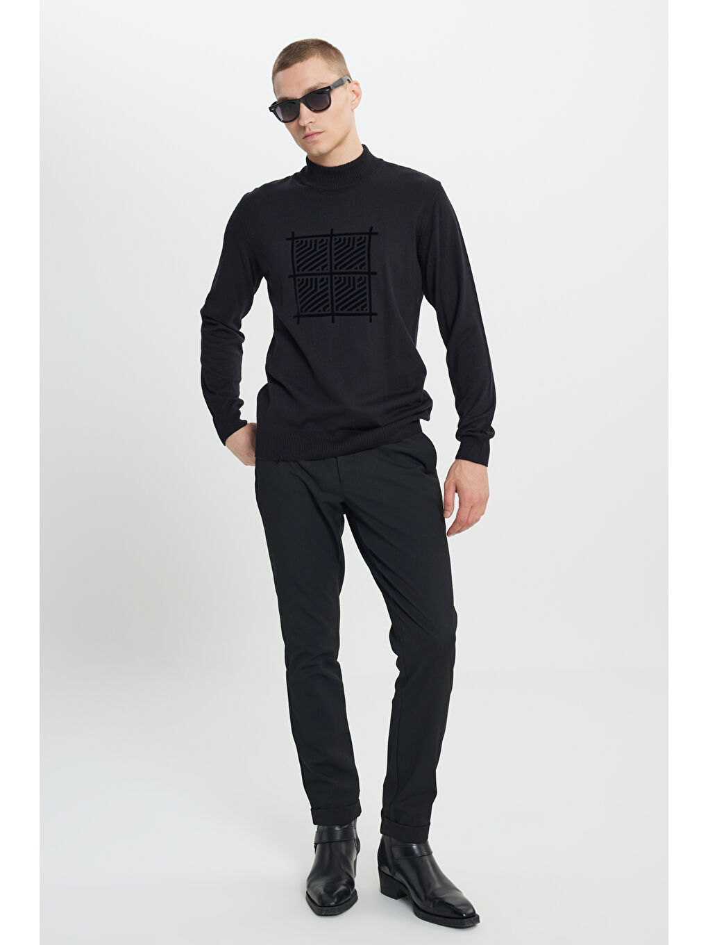 Erkek Siyah Standart Fit Normal Kesim Yarım Balıkçı Yaka Pamuklu Triko Kazak-1