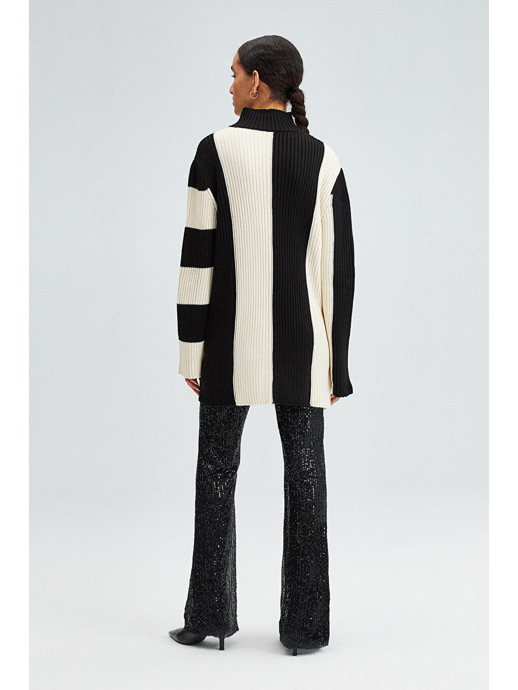 Siyah Asimetrik Çizgili Triko Kazak-4