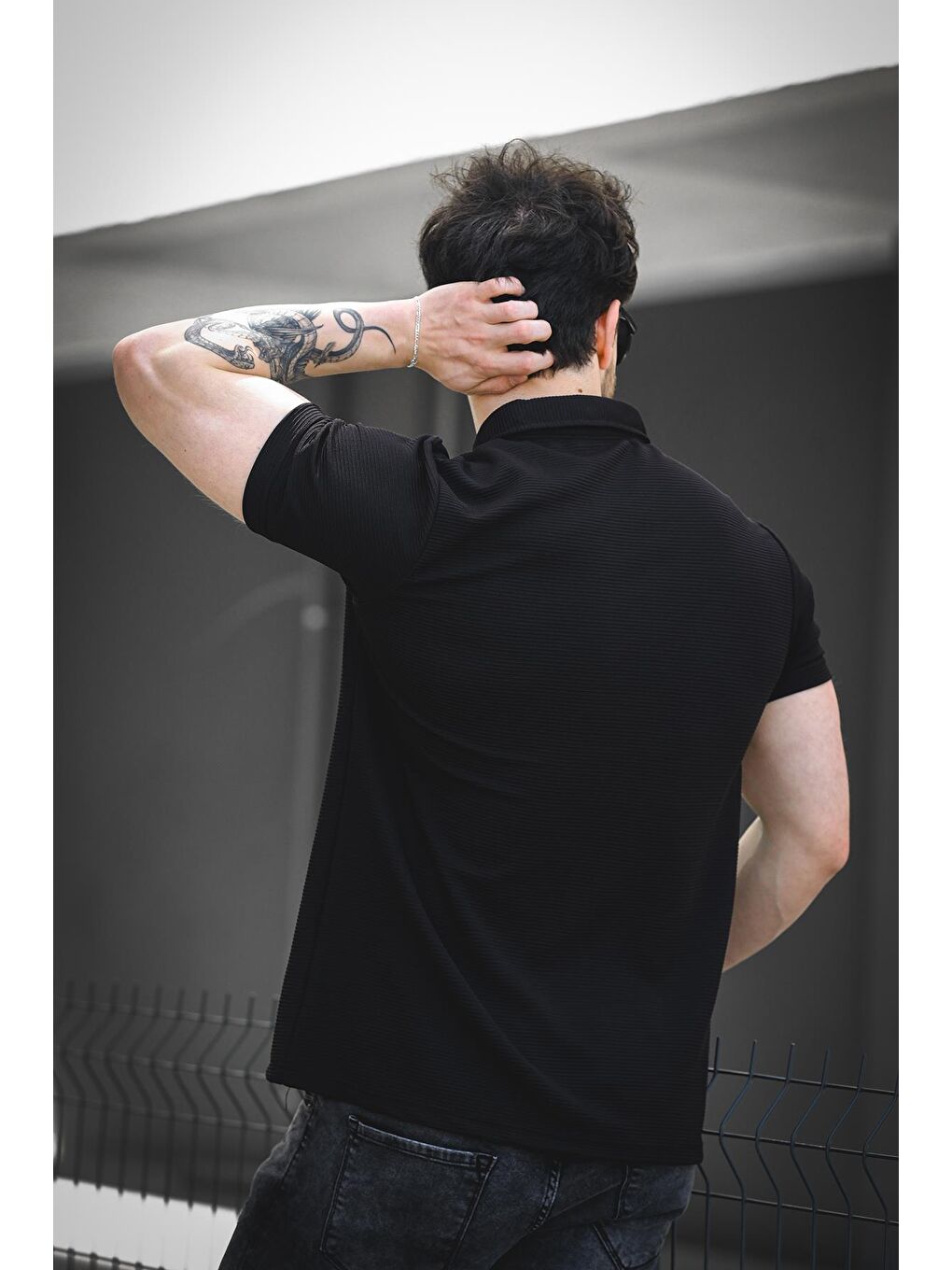 Siyah Vitto Otoban Kumaş Slim Elastanlı Kısa Kol Erkek Gömlek-3