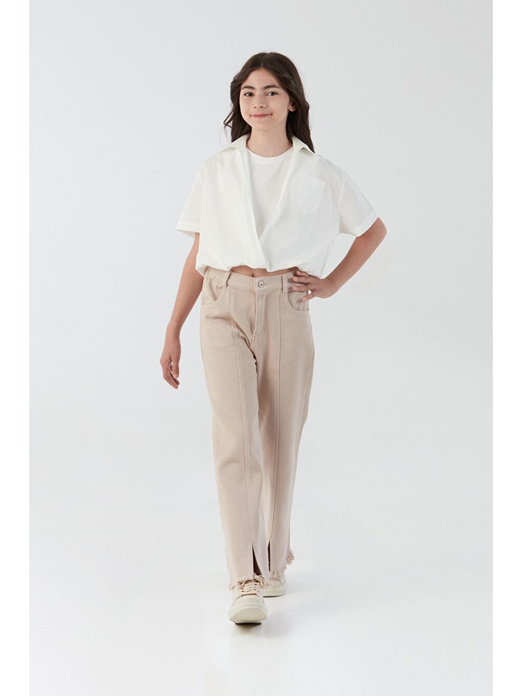 Bej Beli Lastikli Paçası Püsküllü Yırtık Detaylı Kız Çocuk Pantolon