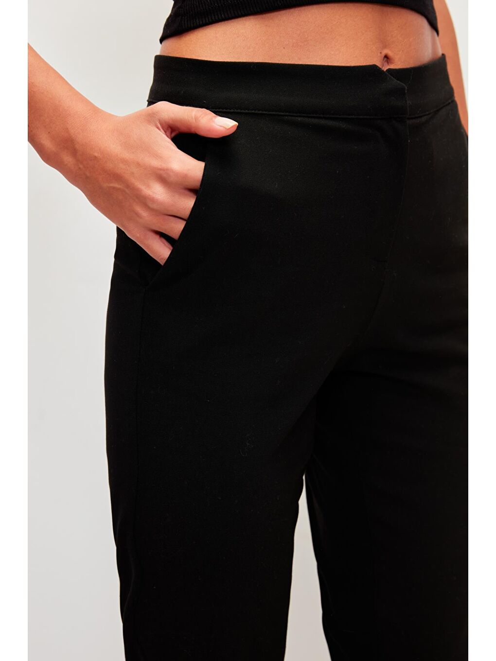 Düz Renk Klasik Pantolon-Siyah-3