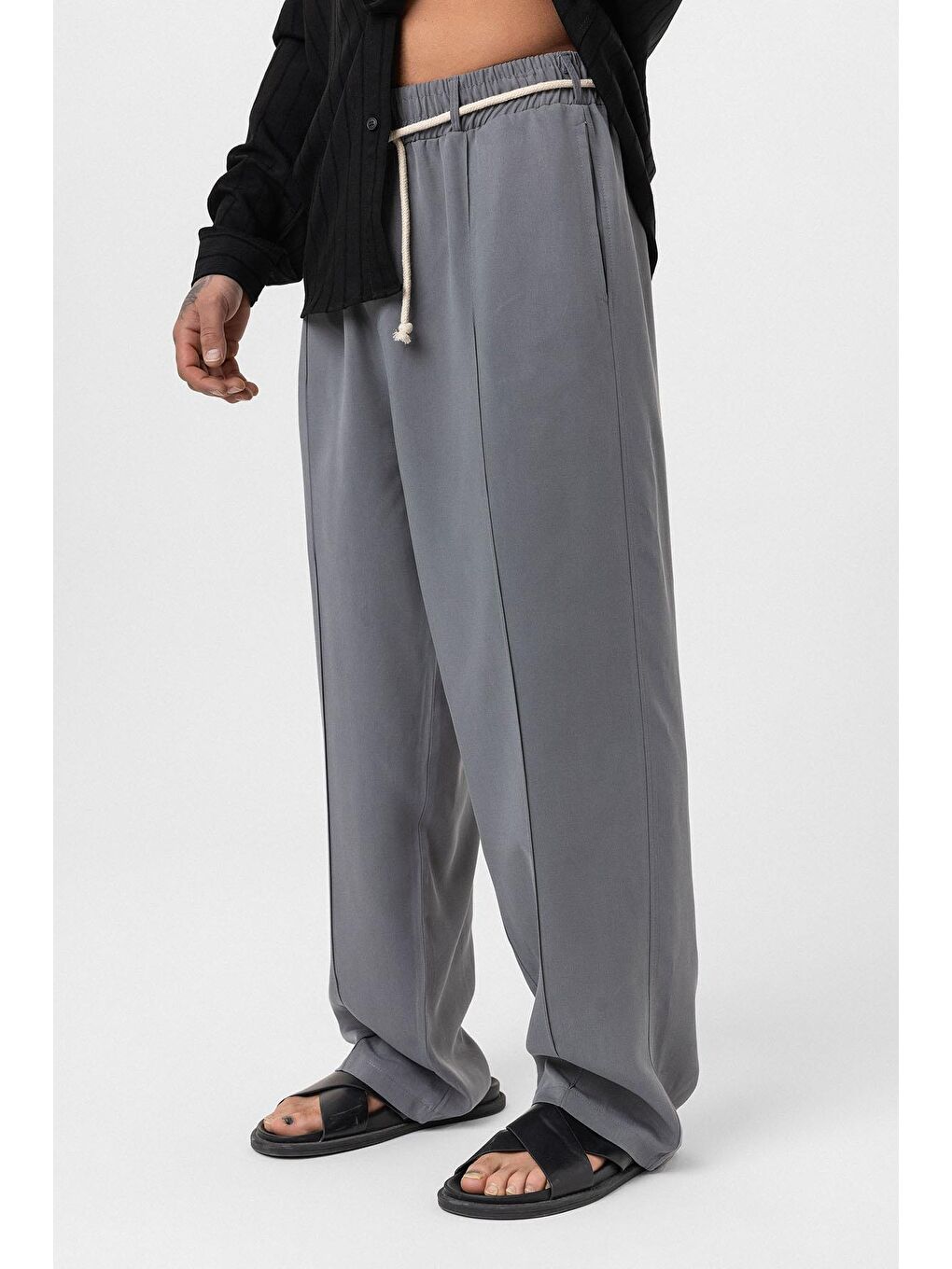 Kemer Detaylı Baggy Kumaş Erkek Pantolon Gri-3