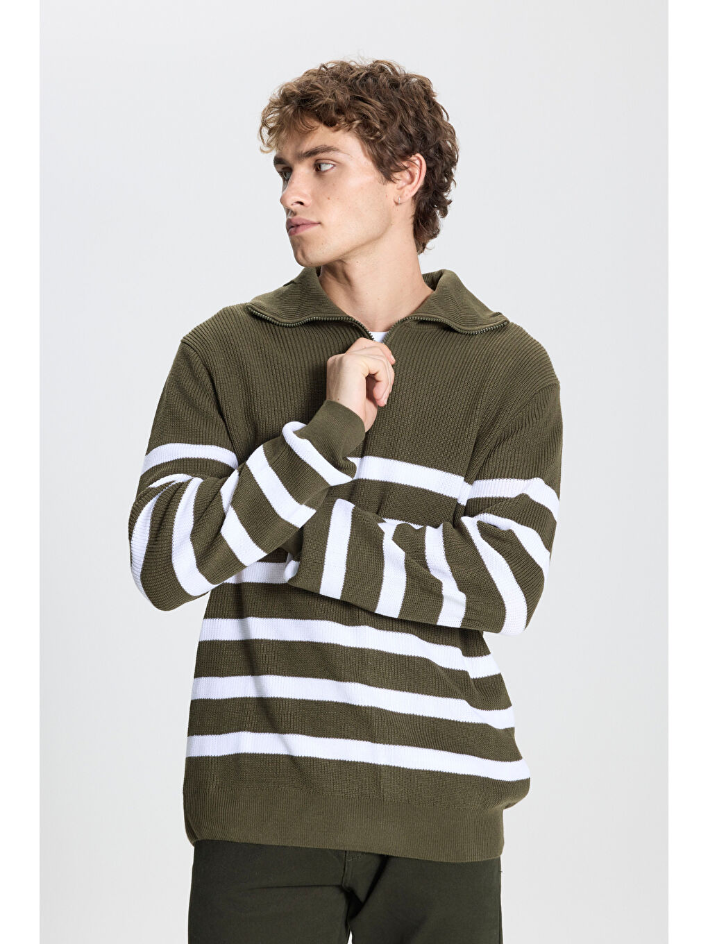 Erkek Haki-Ekru Standart Fit Normal Kesim Bato Yaka Triko Kazak