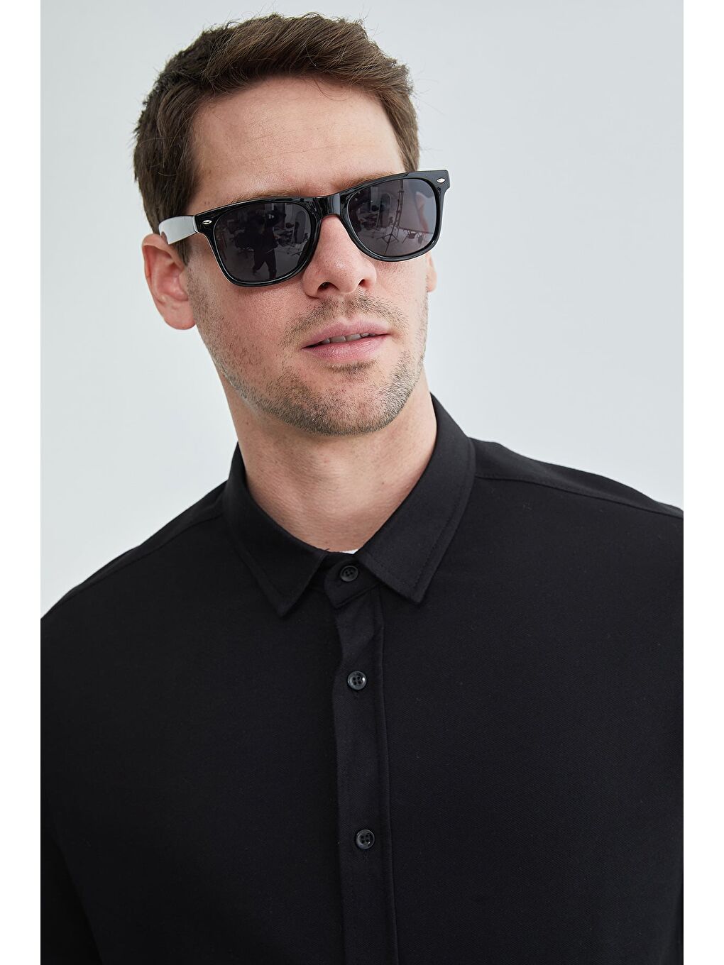 Siyah Basic Düğmeli Kısa Kol Gömlek-4