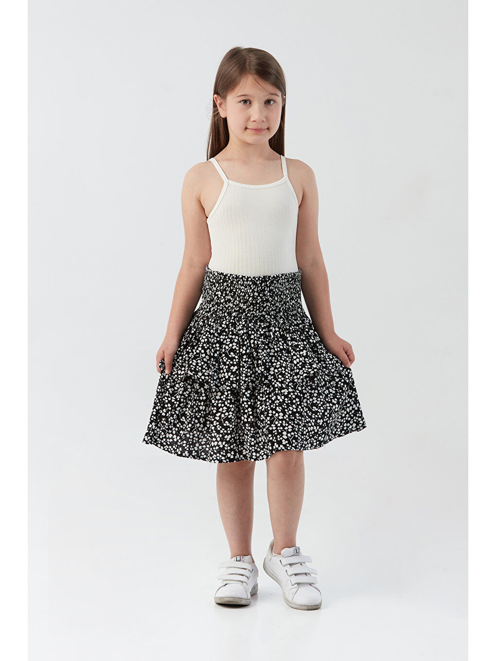 Siyah Çiçek Desenli Fırfırlı Kız Çocuk Etek-3