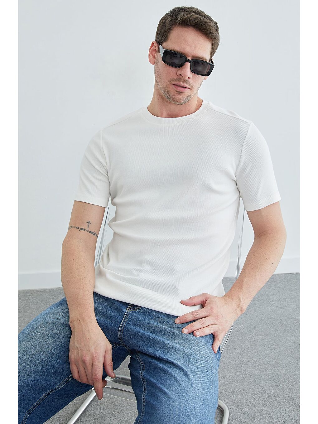 Ekru Basic Fitilli Bisiklet Yaka Tişört