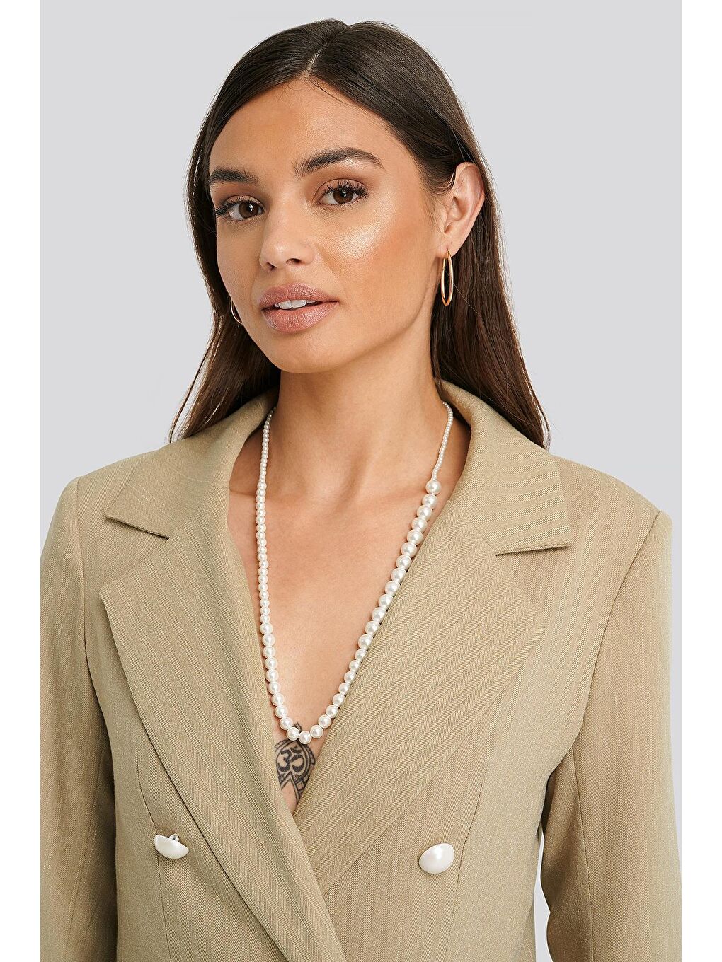 Beyaz Uzun Asimetrik Cam İnci Kolye-1