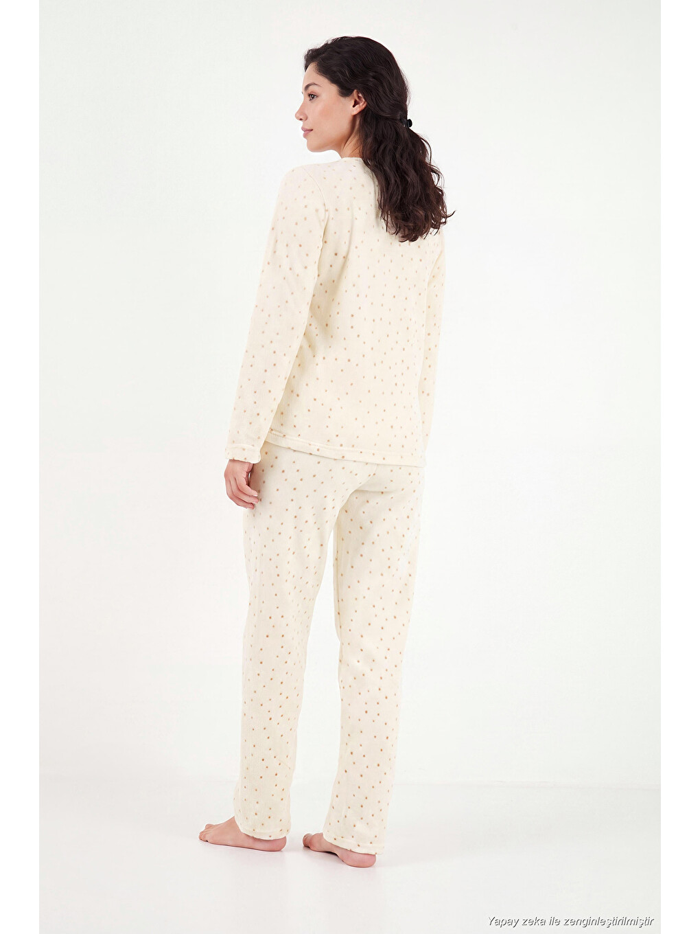 Ekru Desenli Yumuşak Dokulu Kışlık Polar Kadın Pijama Takımı 6575031-6