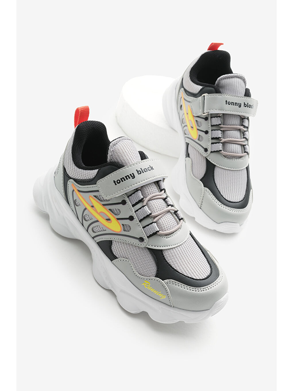 Çocuk Unisex Gri Siyah Faylon Taban Desenli Lastik Bağcıklı ve Cırtlı Spor Ayakkabı