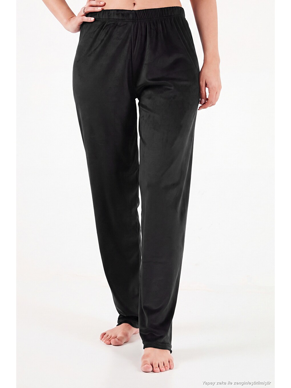 Siyah Bisiklet Yaka Yumuşak Dokulu Parlak Kadife Kadın Pijama Takımı 6094209-5