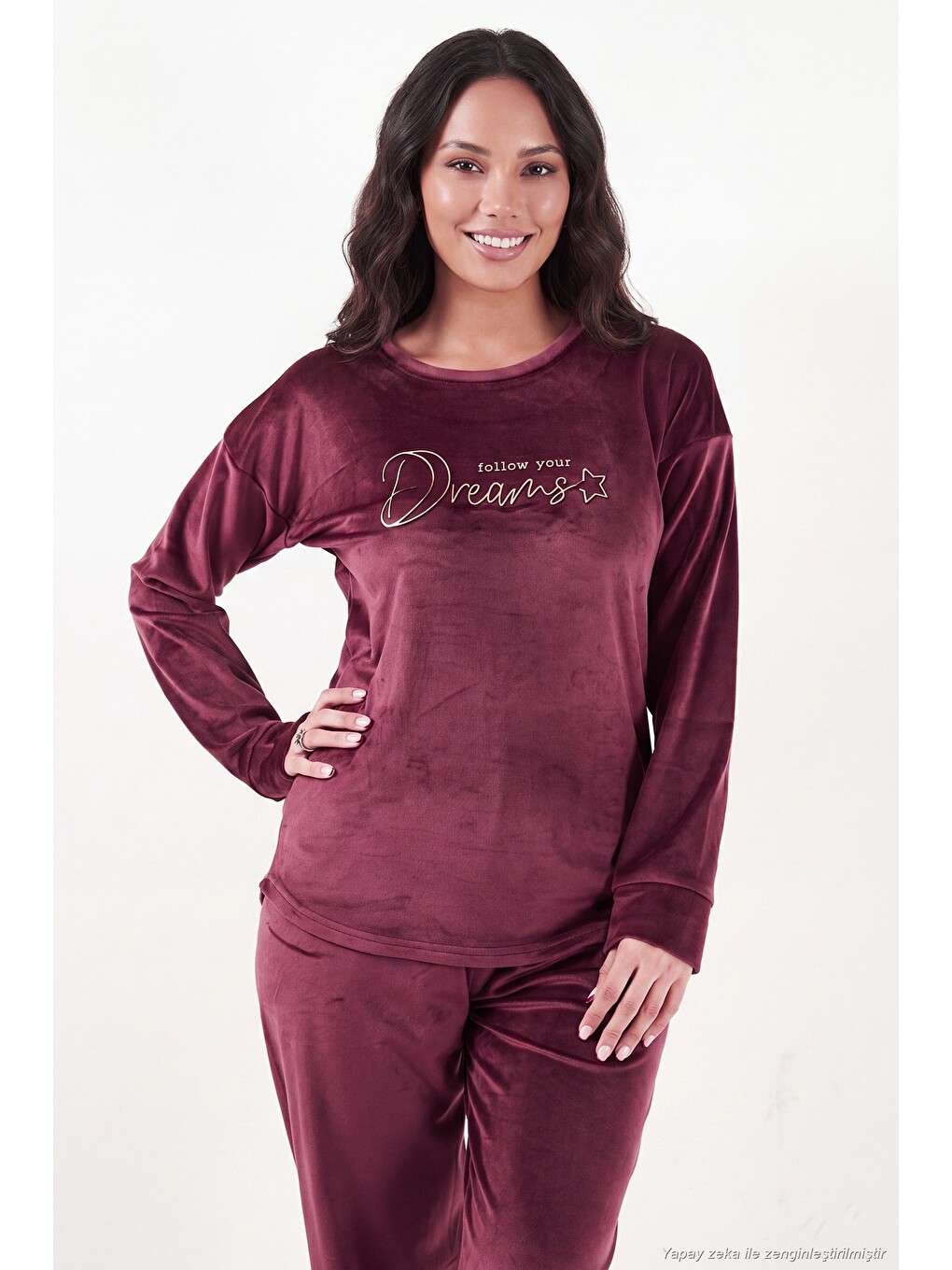Mürdüm Bisiklet Yaka Yumuşak Dokulu Parlak Kadife Kadın Pijama Takımı 6094209-4