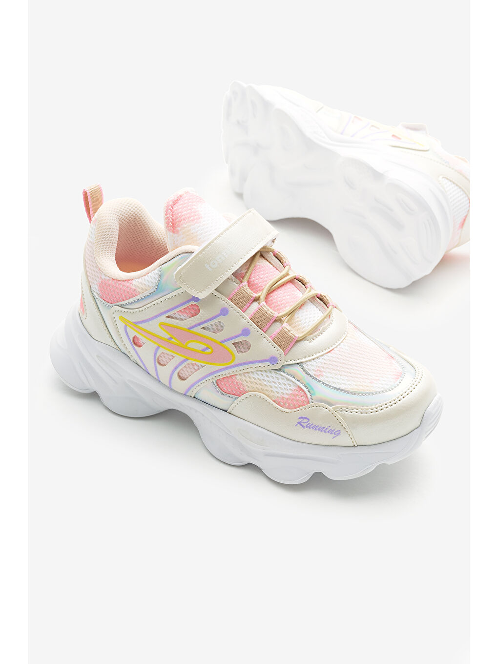 Ekru Çocuk Unisex Krem Faylon Taban Desenli Lastik Bağcıklı ve Cırtlı Spor Ayakkabı-3