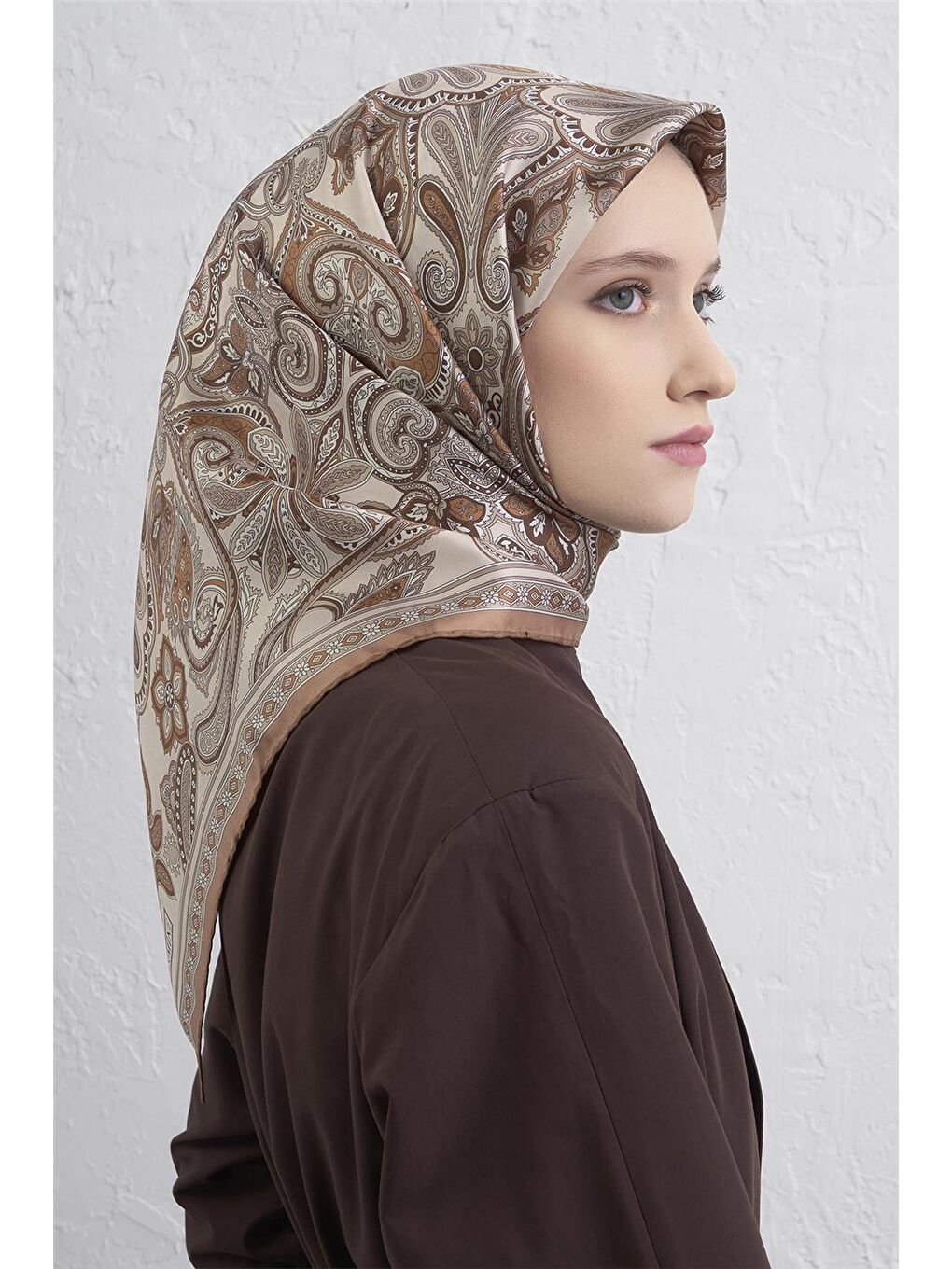 Kahverengi Etnik Desen Saf İpek Twill Eşarp 9421D 04-2