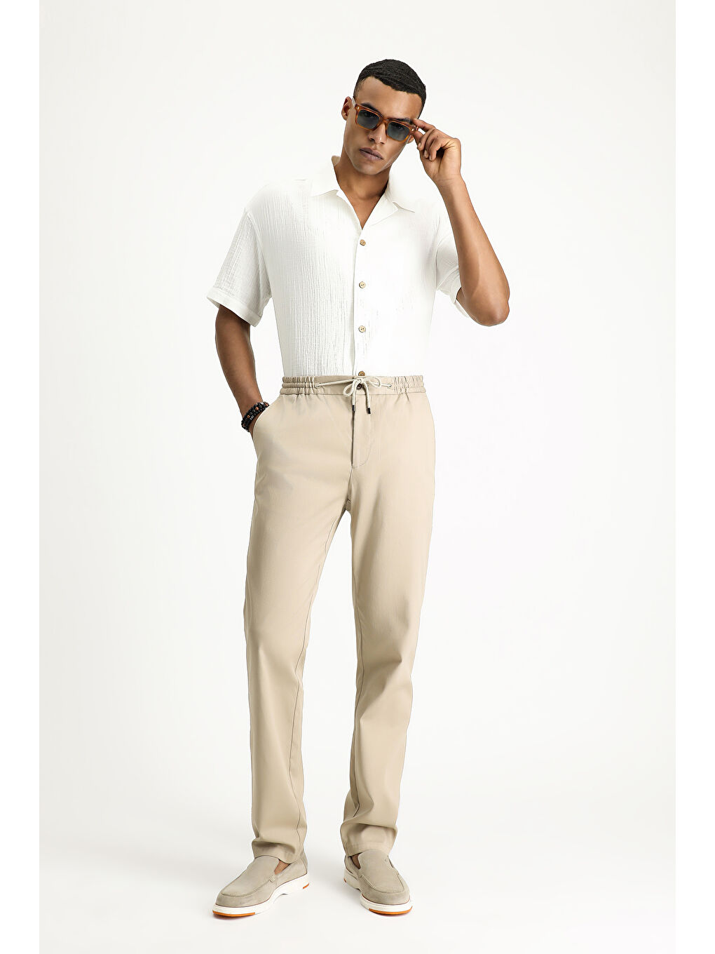 Bej Slim Fit Dar Kesim Beli Lastikli İpli Elastanlı Pantolon