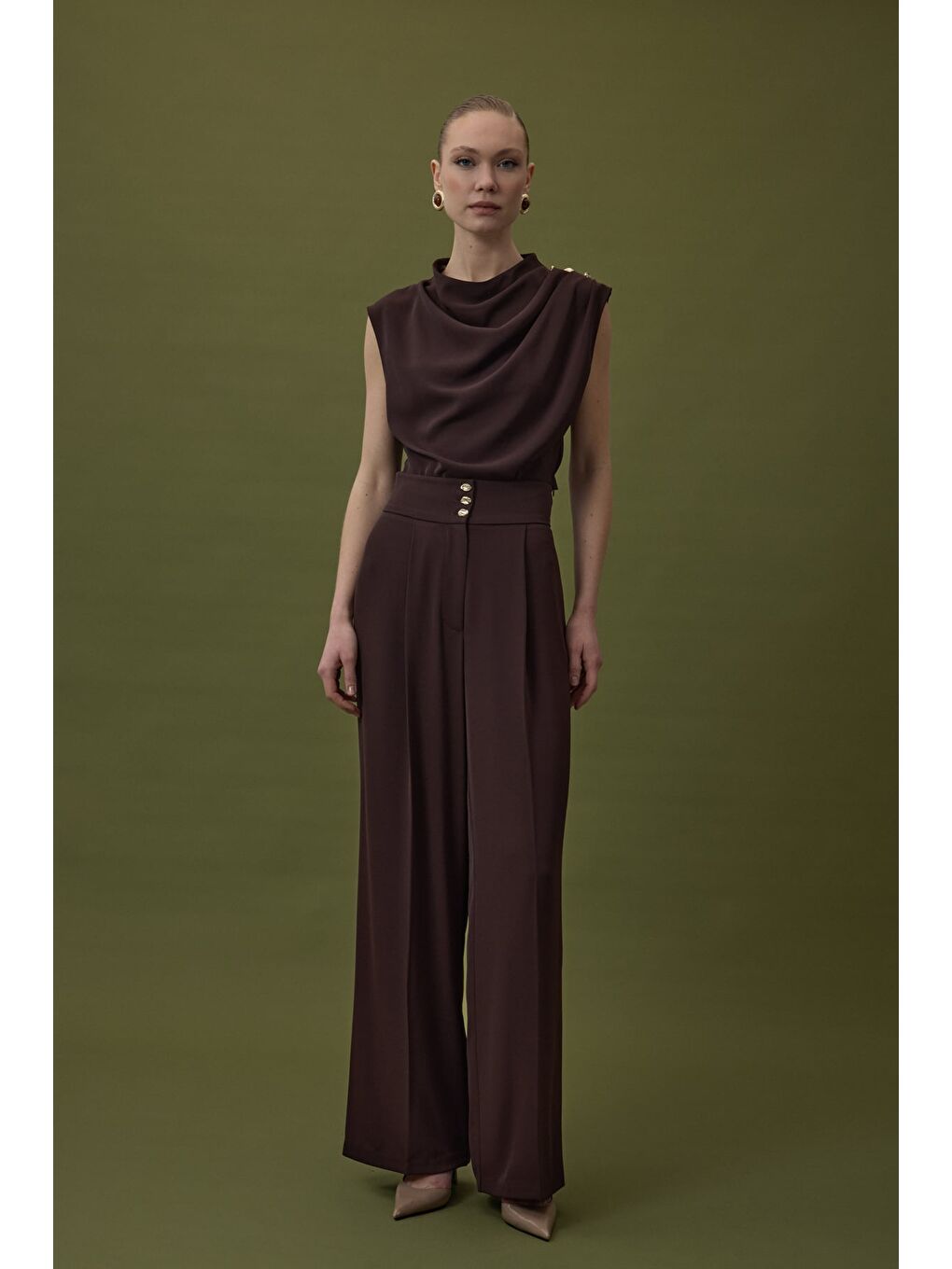 Kahverengi Talia Düğme Detaylı Pantolon - Kahve-1