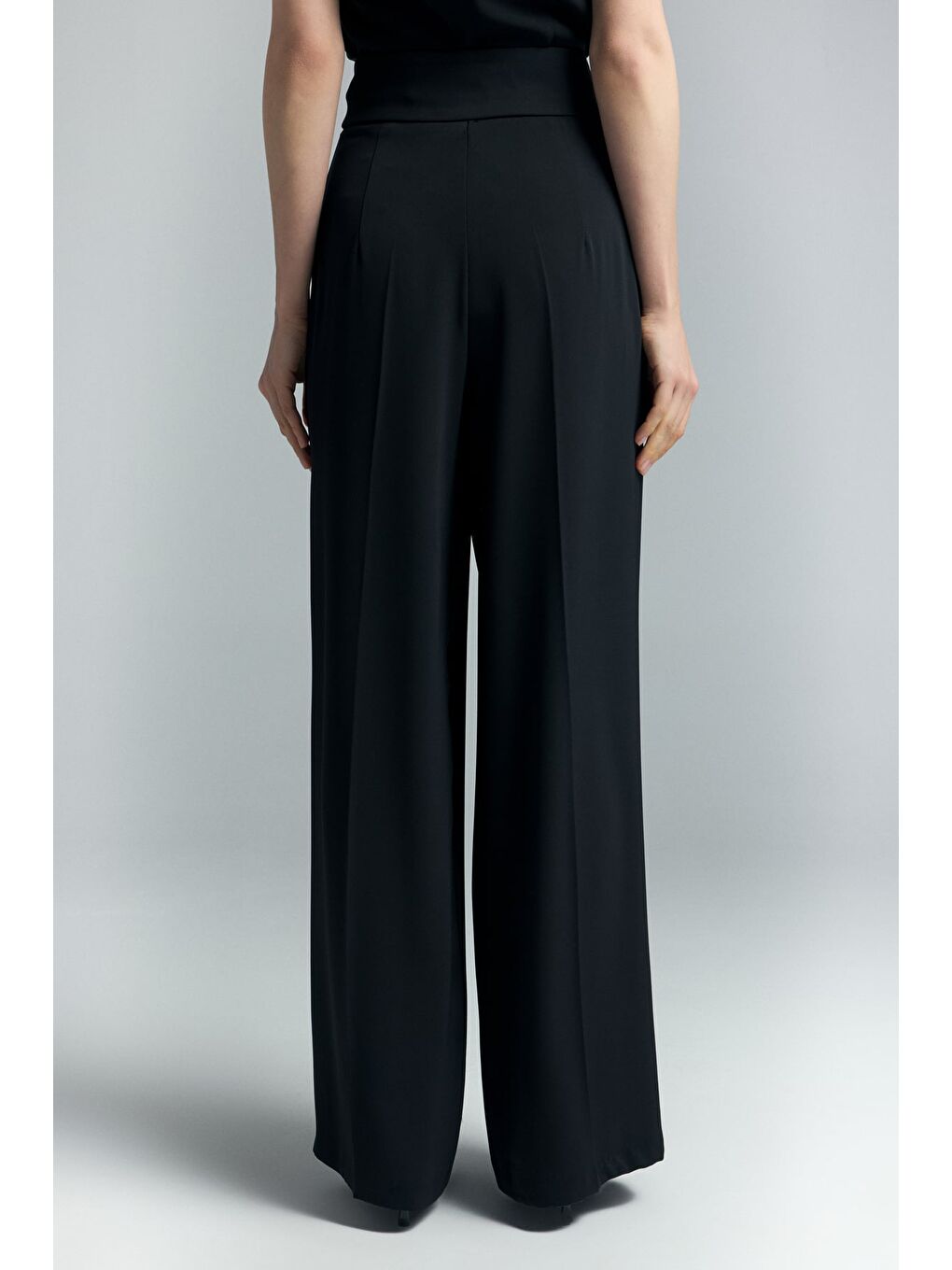 Talia Düğme Detaylı Pantolon - Siyah-7