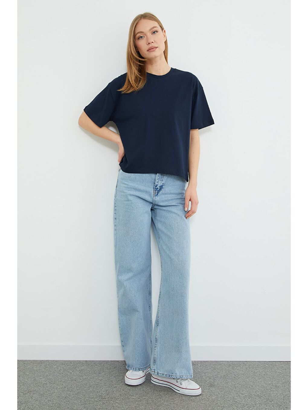 Lacivert Basic Bisiklet Yaka Crop Tişört-4