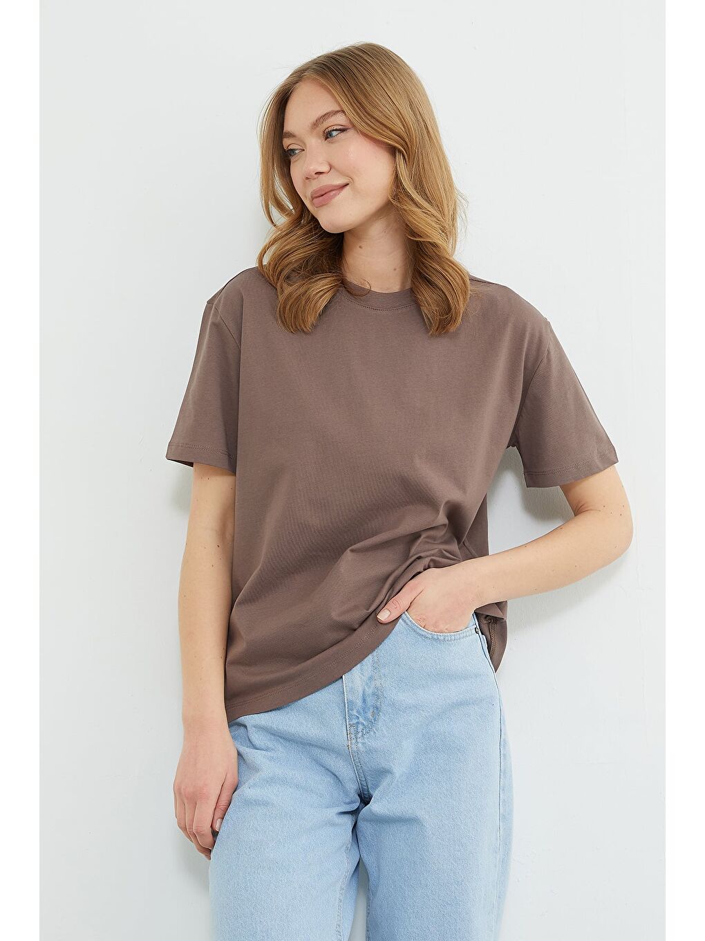 Kahverengi Basic Bisiklet Yaka Oversize Tişört-3