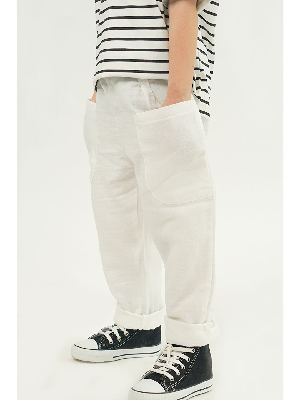 Lila Boyfriend Beyaz Müslin Pantolon + Siyah Beyaz Çizgili Penye T-Shirt-2