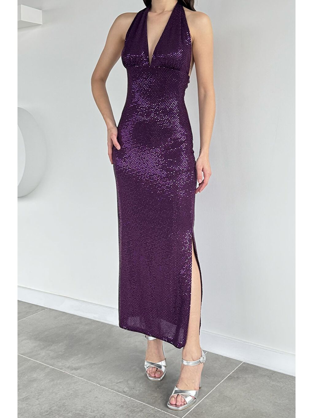 Mor Boyun Bağlamalı Sırt Dekolteli Yırtmaç Detaylı Pul Payet Abiye-3