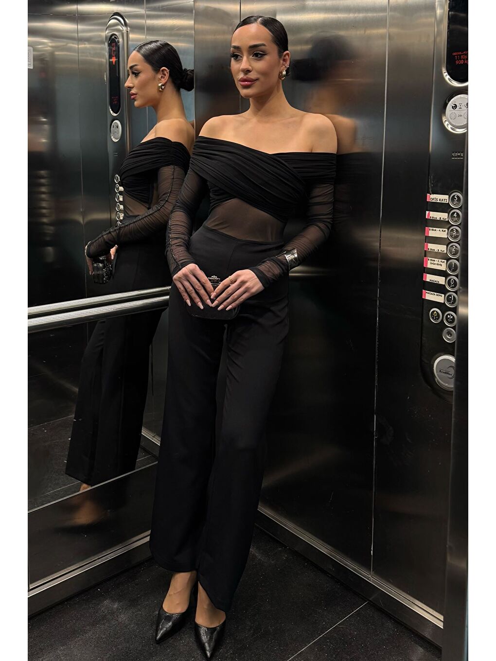 Siyah Kadın Madonna Yaka Kol Büzgülü Tül Garnili Abiye Tulum