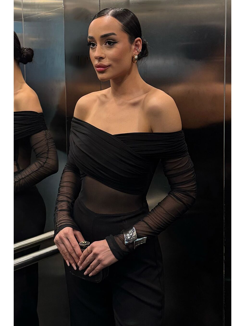 Siyah Kadın Madonna Yaka Kol Büzgülü Tül Garnili Abiye Tulum-1