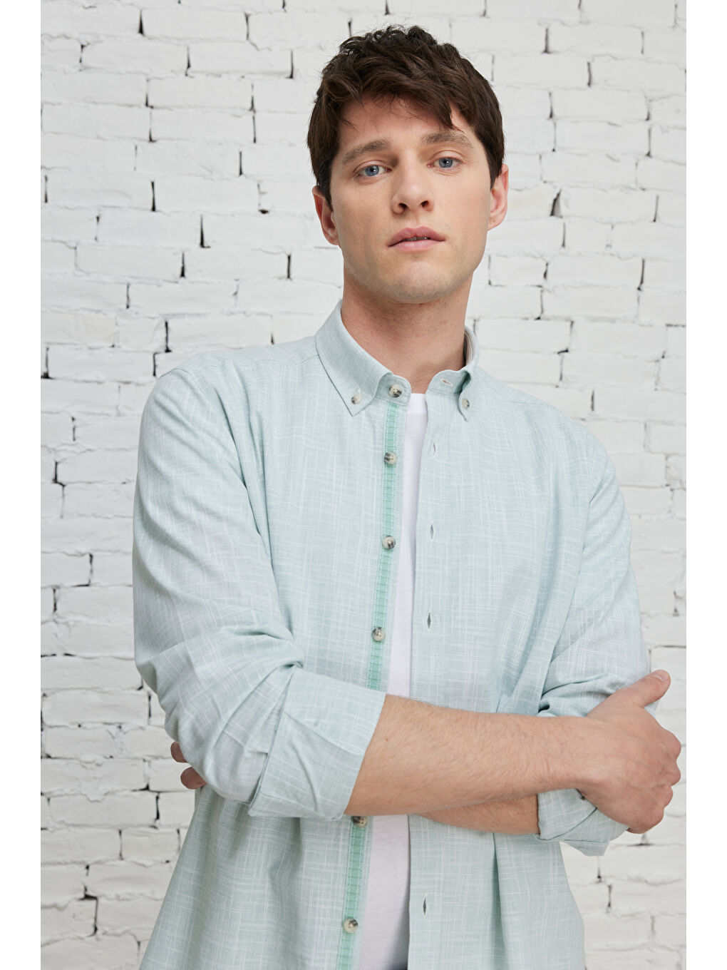 Erkek Haki Slim Fit Dar Kesim Düğmeli Yaka Keten Görünümlü %100 Pamuk Flamlı Gömlek-5