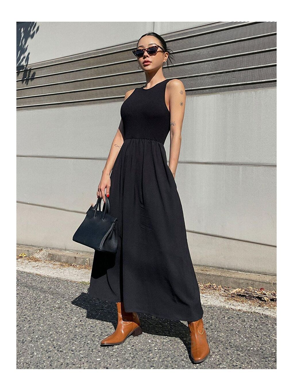 Kadın Siyah Kolsuz Bel Lastikli Çan Penye Elbise