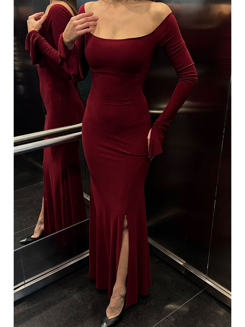 Bordo Kadın Sırt Bağlamalı Yırtmaç Detaylı Elastanlı Abiye-3