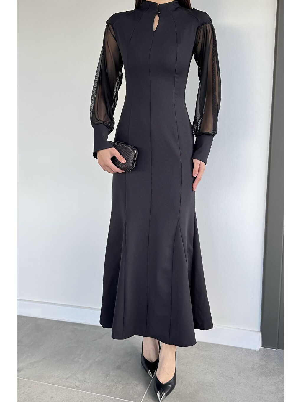 Siyah Kadın Sırt Fermuarlı Kollar Tüllü Abiye-1