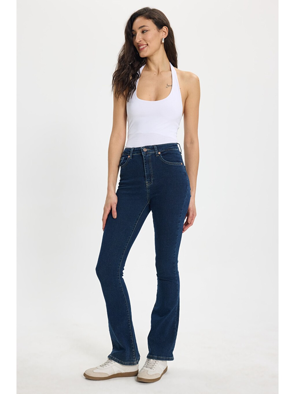 Kadın Regular Fit Klasik Kesim Pamuklu Elastanlı İspanyol Paça Lacivert Jean Jean Pantolon