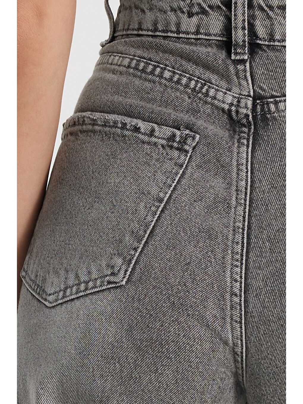 Kadın Relax Fit Rahat Kesim %100 Pamuk Cepli Geniş Paça Gri Jean Jean Pantolon-4