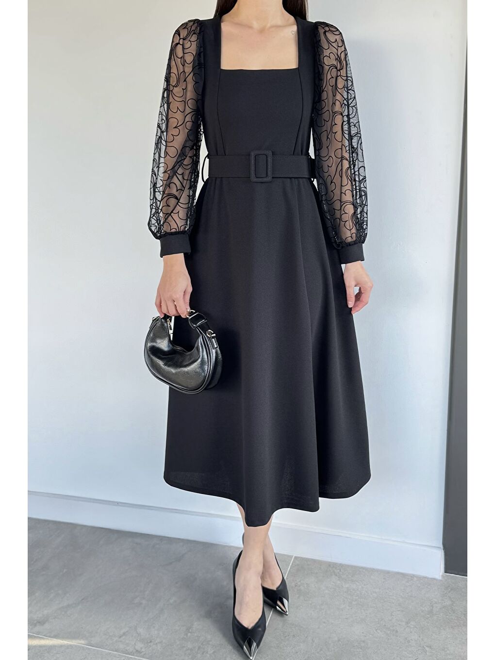 Siyah Kadın Kare Yaka Kollar Güpürlü Bel Kemerli Abiye Elbise-2