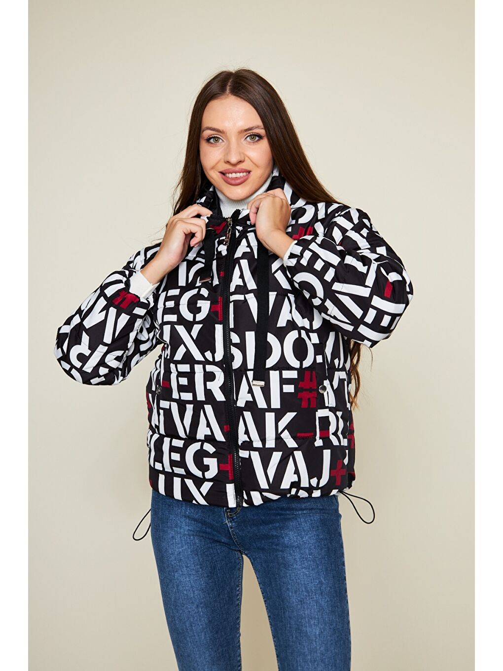 Kadın Kışlık Basic Kapüşonlu Desenli Siyah Şişme Mont-2