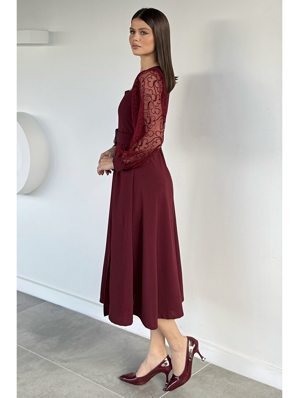 Bordo Kadın Kare Yaka Kollar Güpürlü Bel Kemerli Abiye Elbise-3