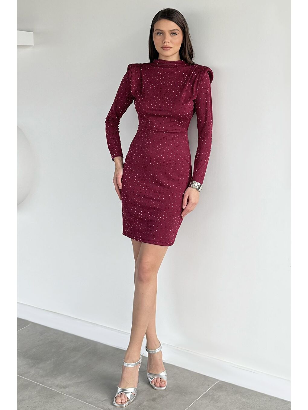 Mürdüm Kadın Dik Yaka Omuz Vatkalı Taşlı Elastanlı Abiye Elbise-1