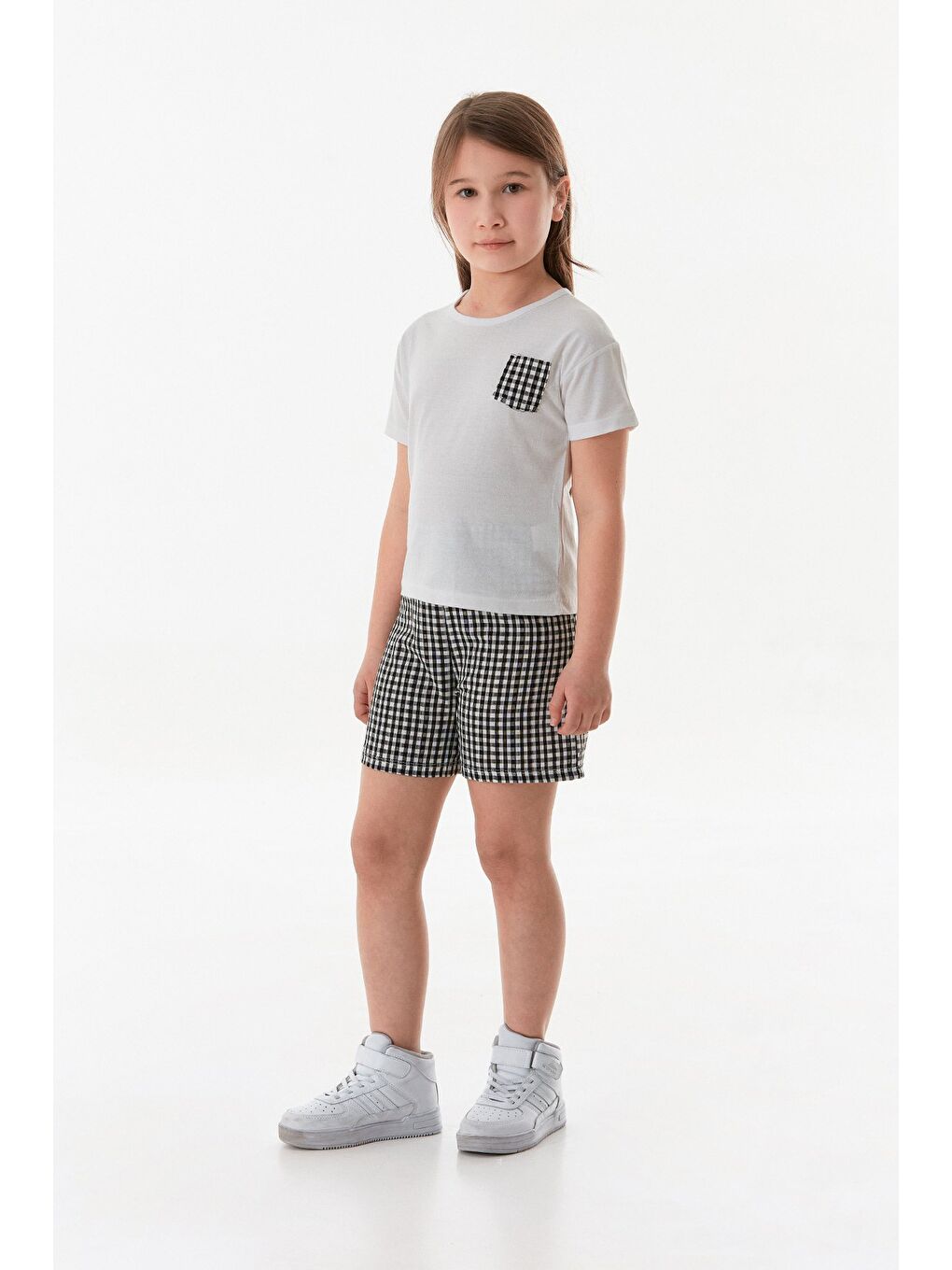 Siyah Pötikare Desenli Kız Çocuk Şortlu Takım-1