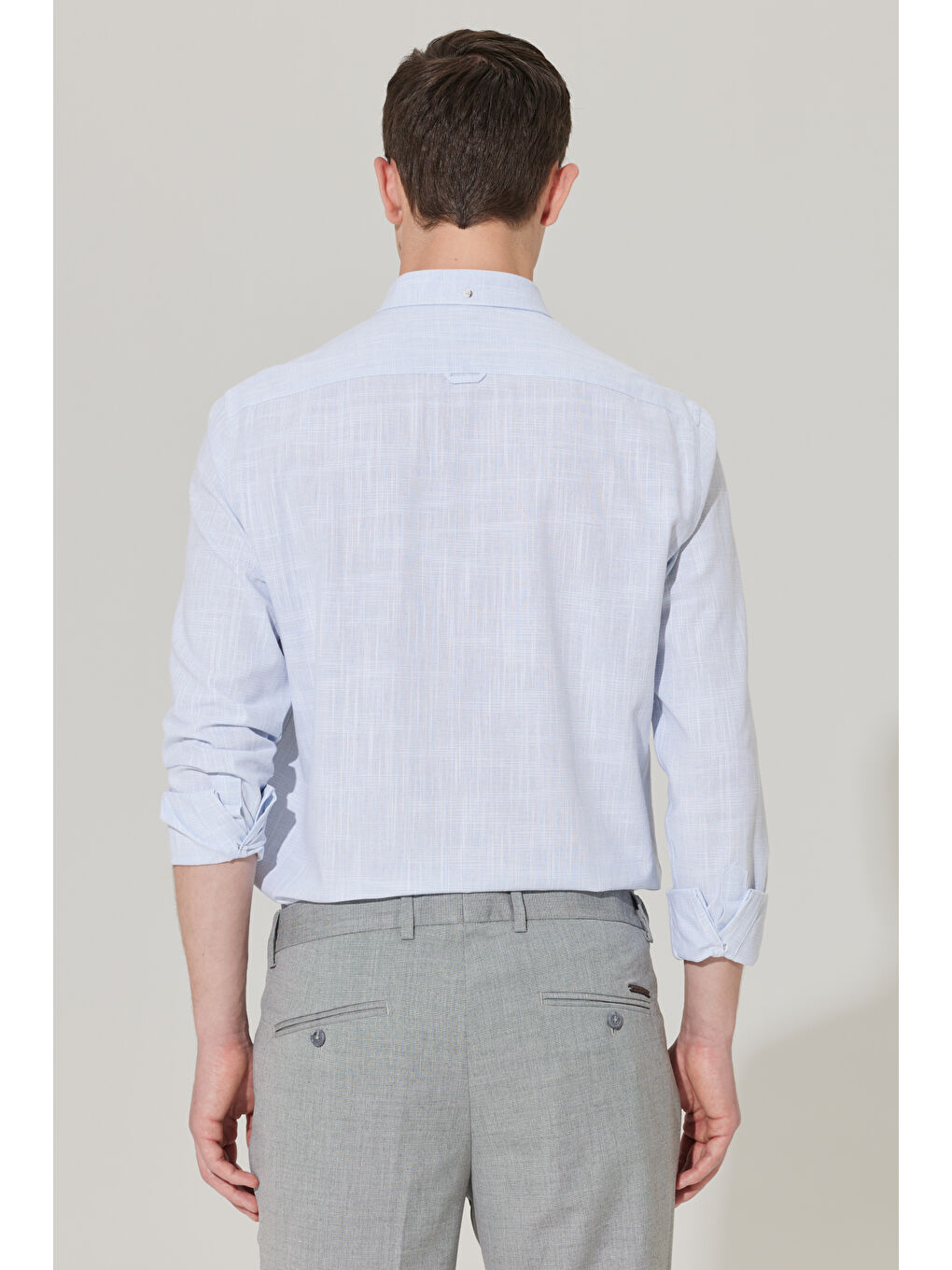 Erkek Mavi Slim Fit Dar Kesim Düğmeli Yaka Keten Görünümlü %100 Pamuk Flamlı Gömlek-6