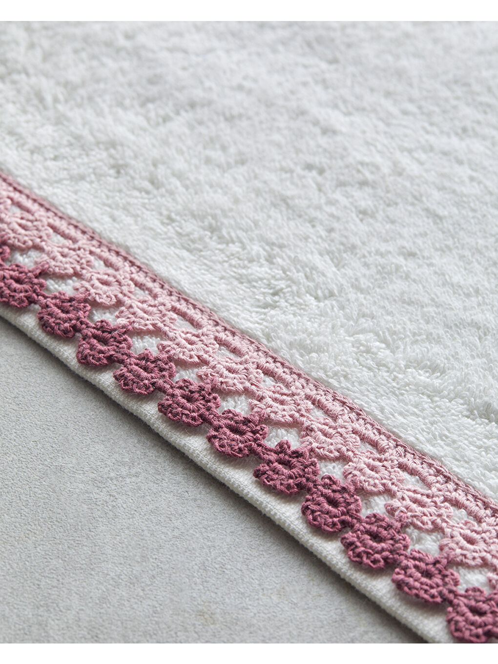 Flower Line Pamuklu Kroşeli Yüz Havlusu 50x80 cm Ekru - Pembe-2