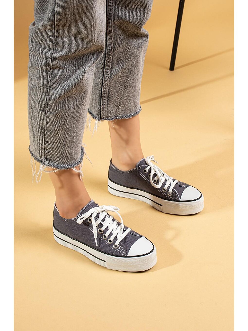 Yeşil Rahat Kalın Taban Bağcıklı Keten Kadın Sneaker 10-9999-22-6