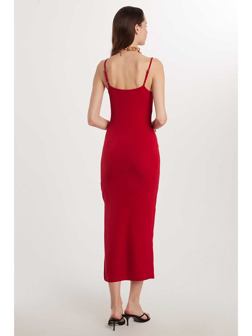 Kadın Slim Fit Dar Kesim İnce Askılı Sandy Kumaş Kırmızı U Yaka Uzun Elbise-4