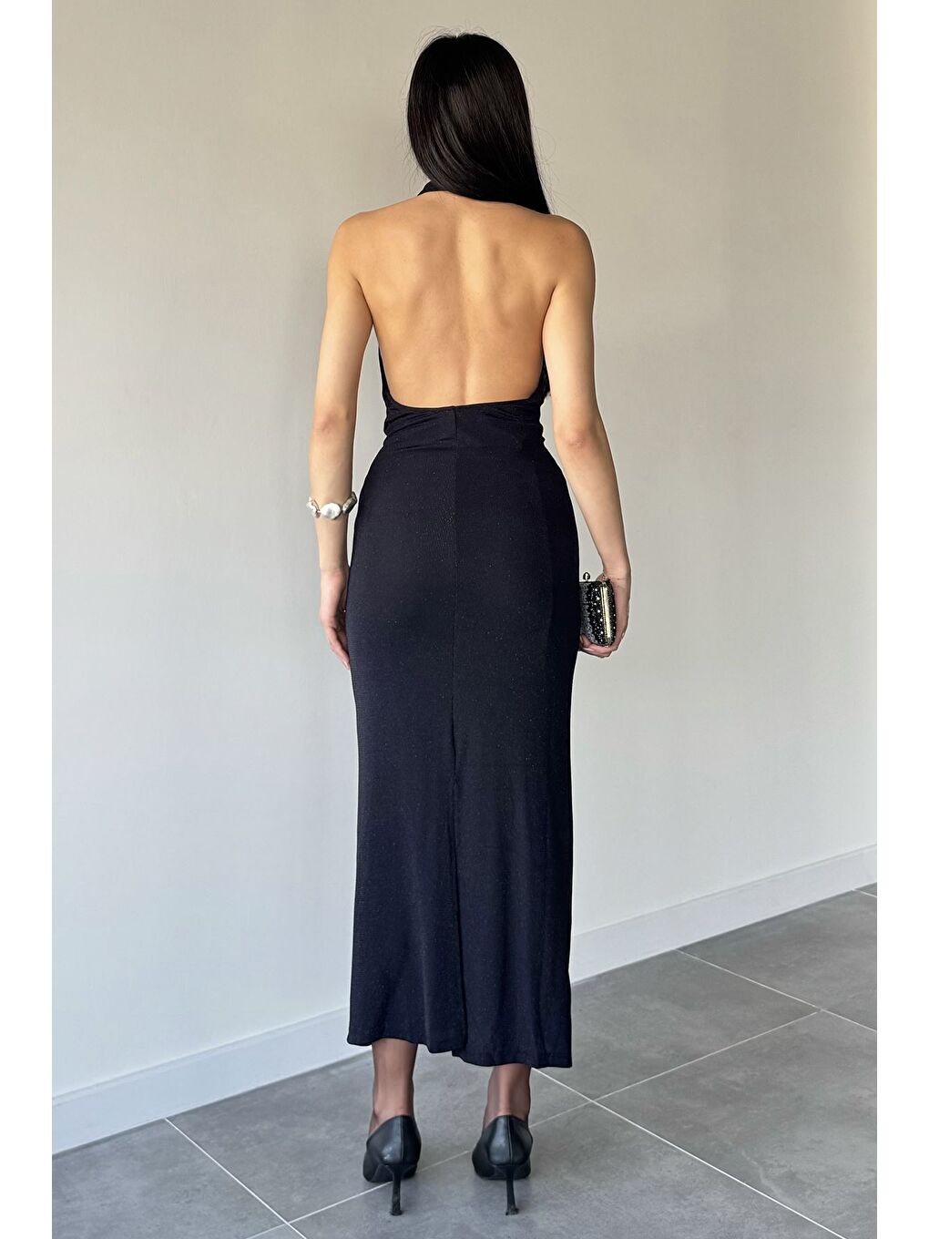 Lacivert Kadın Boyundan Geçmeli Sırt Dekolteli Işıltılı Yırtmaç Detaylı Abiye-3