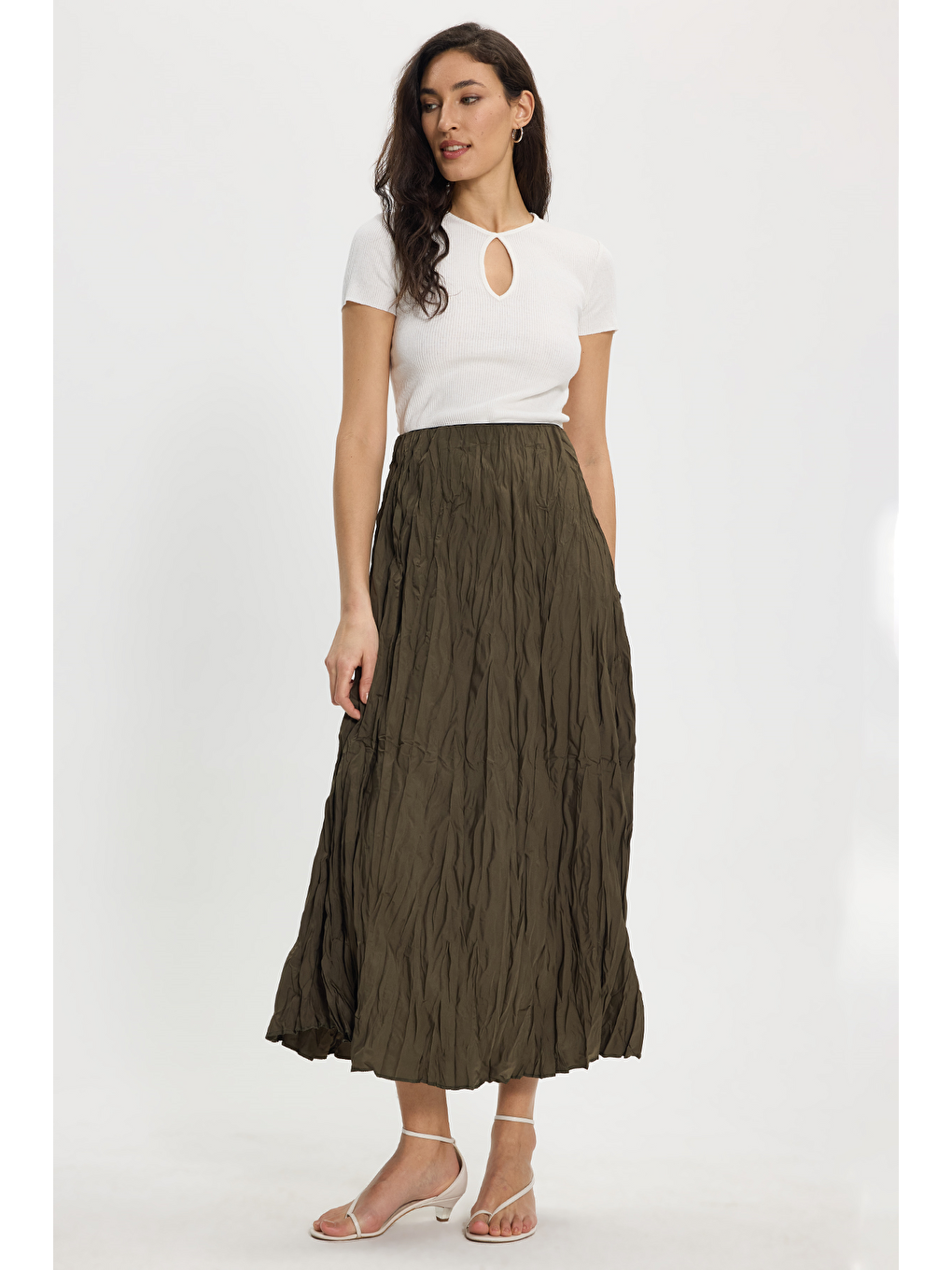 Kadın Slim Fit Dar Kesim %100 Pamuk Bisiklet Yaka Kısa Kol Ekru Crop-1