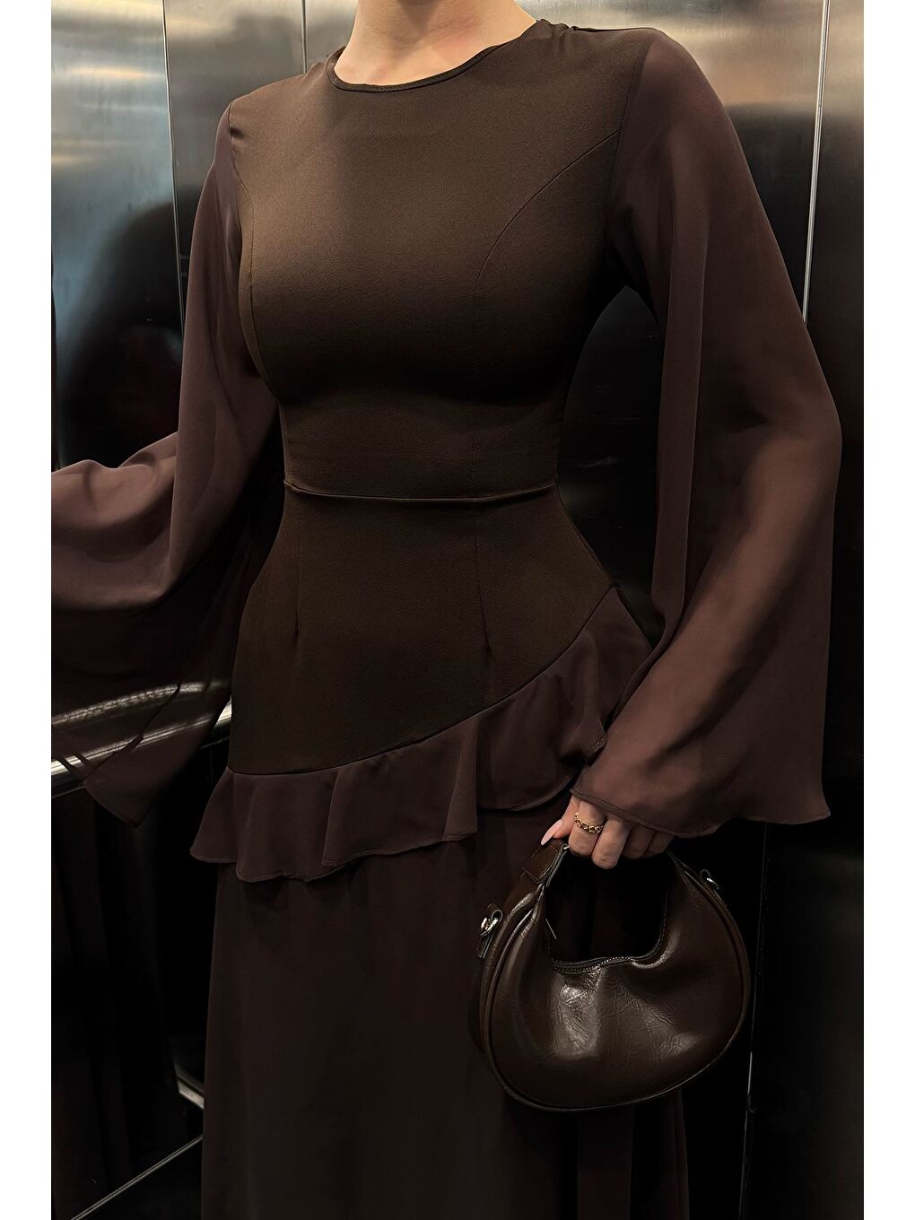 Kahverengi Kadın İspanyol Kol Fırfırlı Sırt Bağlama Detaylı Şifon Abiye-3